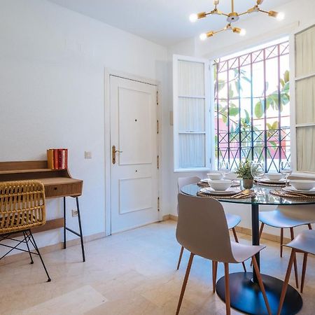 Lirio Suite Apartment - Private Parking Included Sewilla Zewnętrze zdjęcie