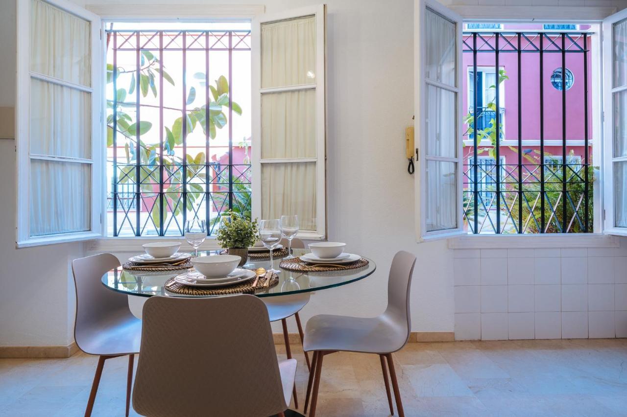 Lirio Suite Apartment - Private Parking Included Sewilla Zewnętrze zdjęcie