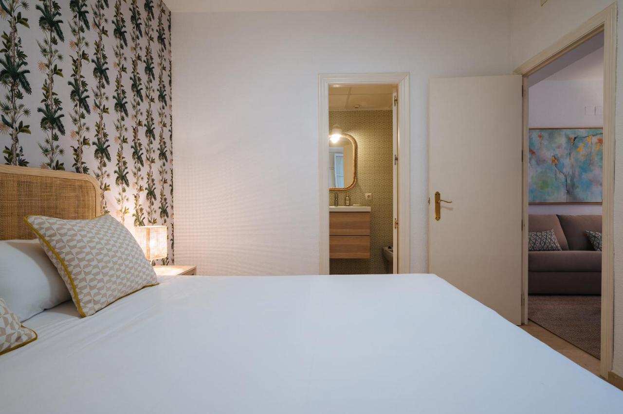 Lirio Suite Apartment - Private Parking Included Sewilla Zewnętrze zdjęcie